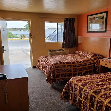 Parkview Motel Κάρλσμπαντ Εξωτερικό φωτογραφία