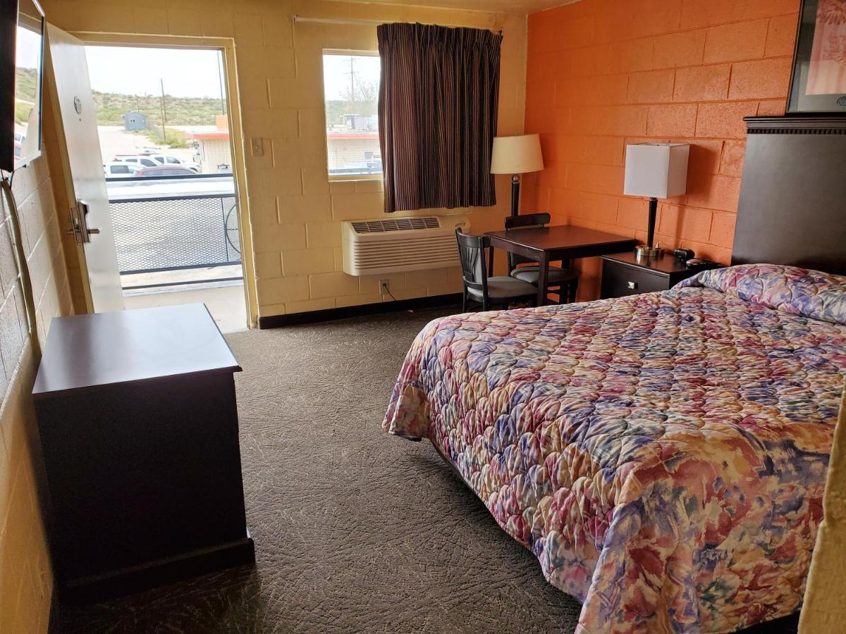 Parkview Motel Κάρλσμπαντ Εξωτερικό φωτογραφία