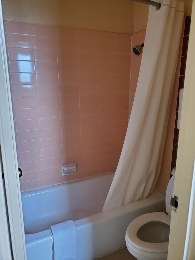 Parkview Motel Κάρλσμπαντ Εξωτερικό φωτογραφία