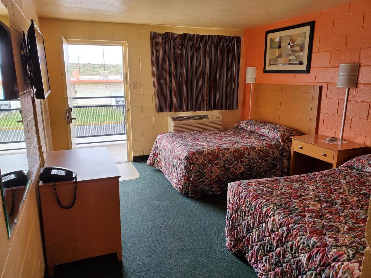 Parkview Motel Κάρλσμπαντ Εξωτερικό φωτογραφία